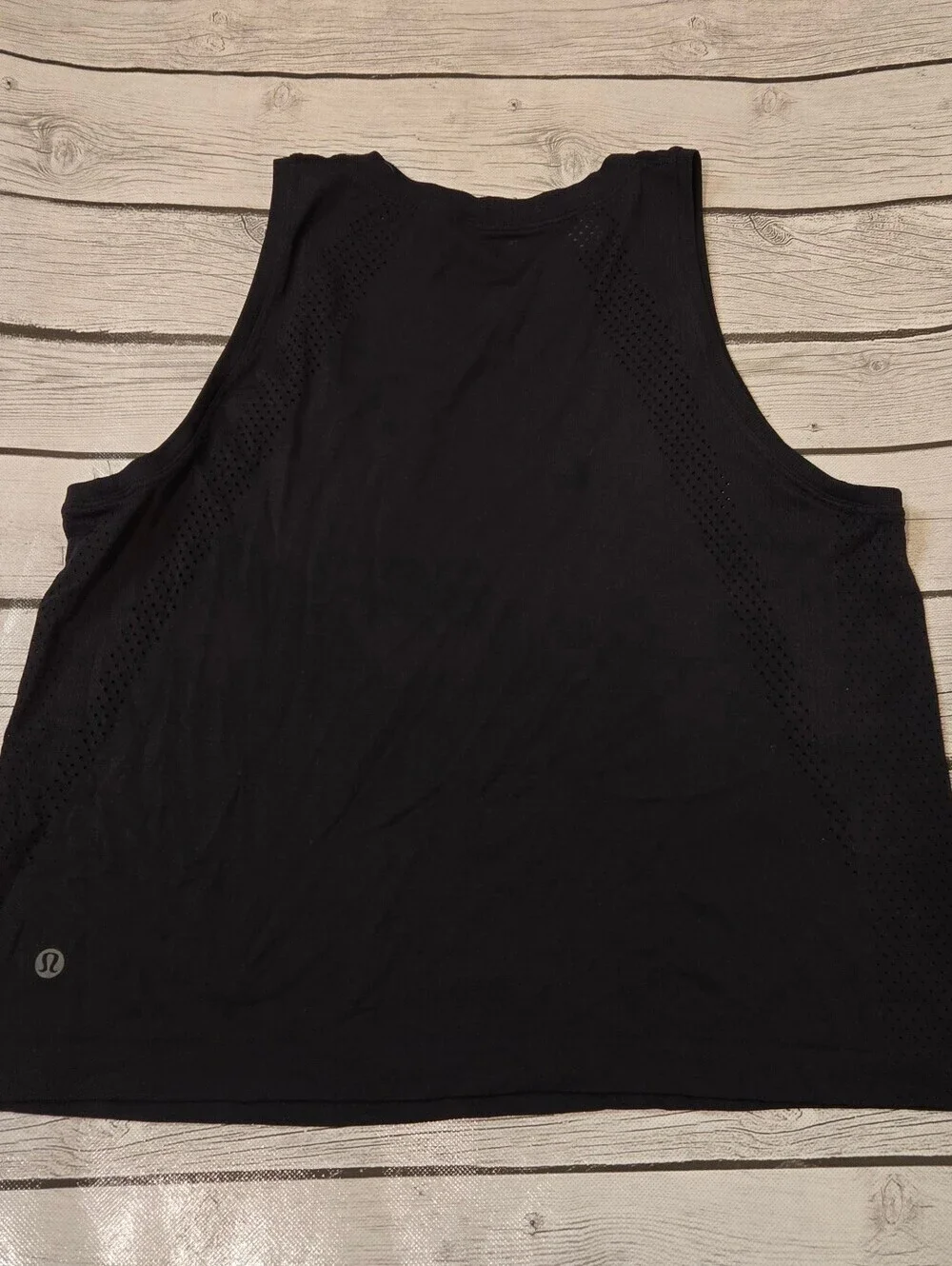 Lululemon Black Perforated Mesh Sleeveless Workout Tank Top Size 8